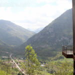 Vue du ponton sur la vallée Grotte de Niaux